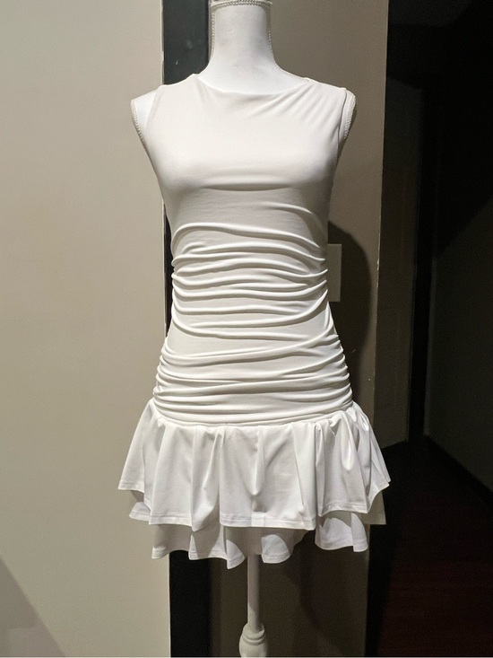 SHEIN Dresses & Skirts - Sleeveless White Ruched Ruffle High Low Hem Dress
